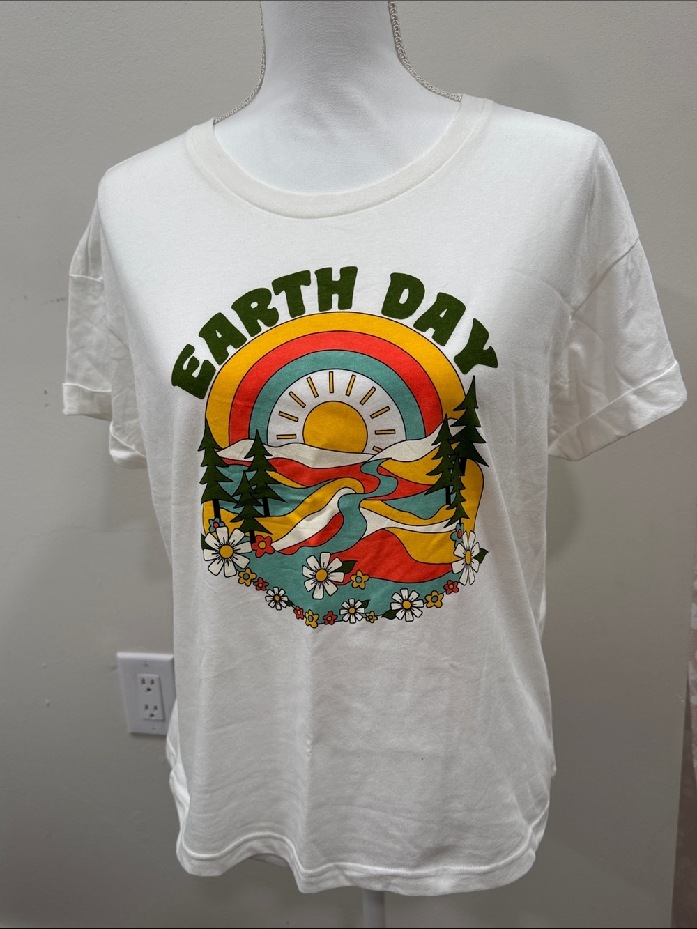 Serra Earth Day T-Shirt (NWT)
